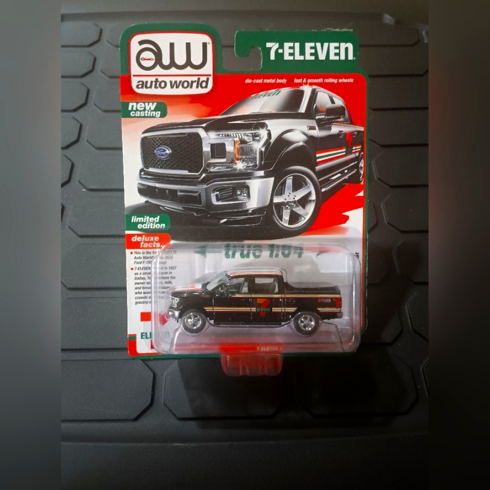 2024 Auto World 7/11 Limited Edition 2020 Ford F-150 Lariart - Black New